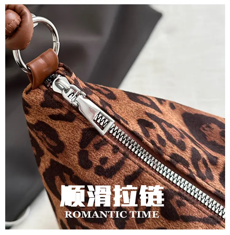 Leopard Print Women's Large Capacity Shoulder Bag — feature 6