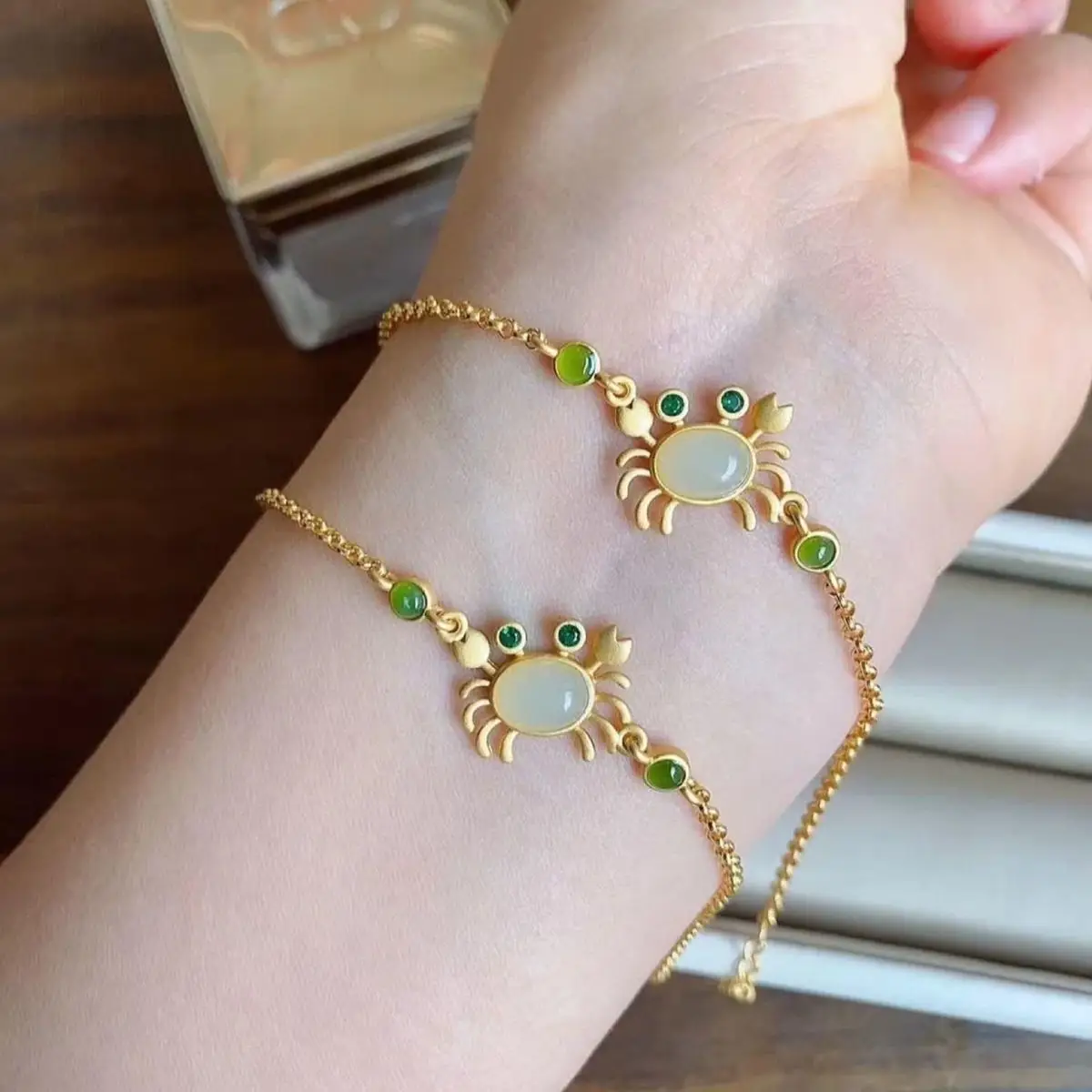 Gold Crab Jewelry Set with Emerald Stones