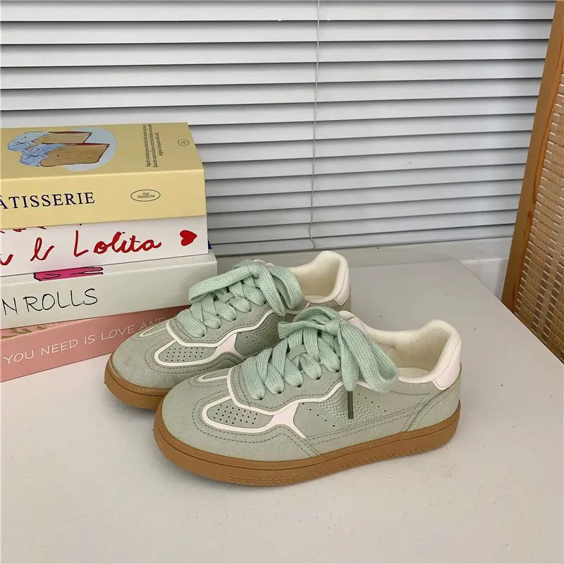 2025 New Autum Retro Moral Training Shoes for Women, Casual, Versatile, Breathable, Lightweight, Niche Sports Korean Style White Shoes - Image 2