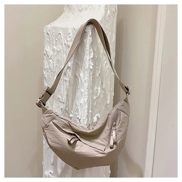 Japanese Style Crossbody Dumpling Bag Men's 2024 New Large Capacity Fitness Neutral Workwear Street Shoulder Crossbody Dumpling Bag — feature 24