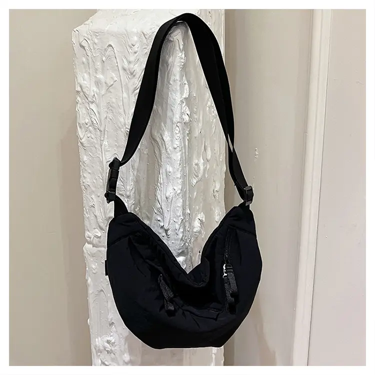 Japanese Style Crossbody Dumpling Bag Men's 2024 New Large Capacity Fitness Neutral Workwear Street Shoulder Crossbody Dumpling Bag — feature 25