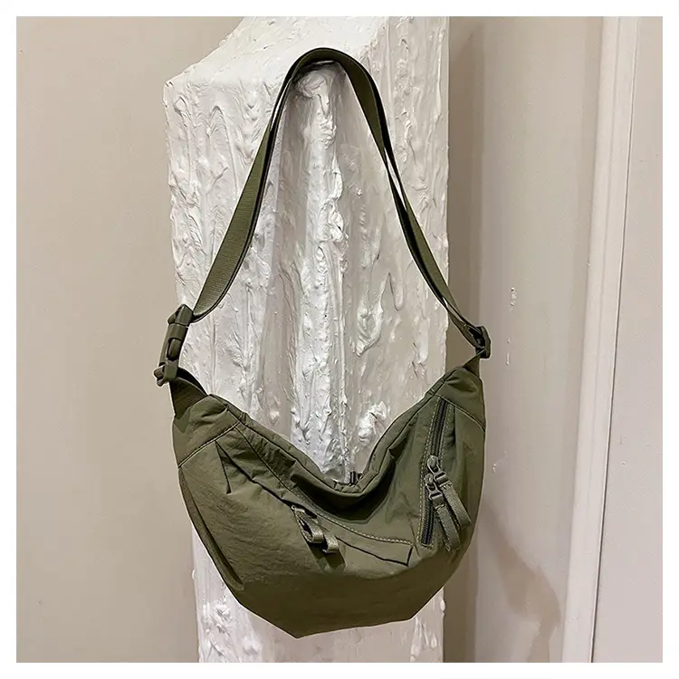 Japanese Style Crossbody Dumpling Bag Men's 2024 New Large Capacity Fitness Neutral Workwear Street Shoulder Crossbody Dumpling Bag — feature 26
