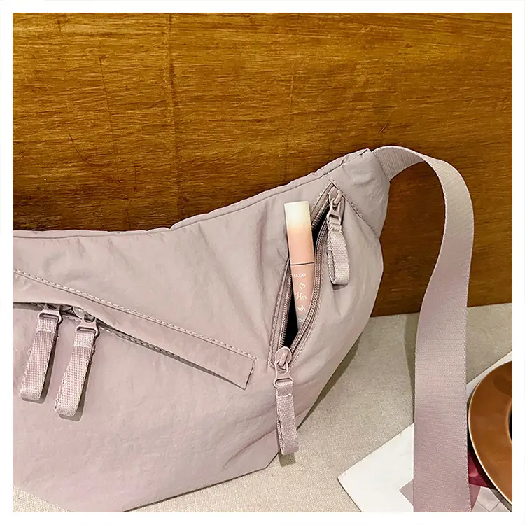Japanese Style Crossbody Dumpling Bag Men's 2024 New Large Capacity Fitness Neutral Workwear Street Shoulder Crossbody Dumpling Bag — feature 36