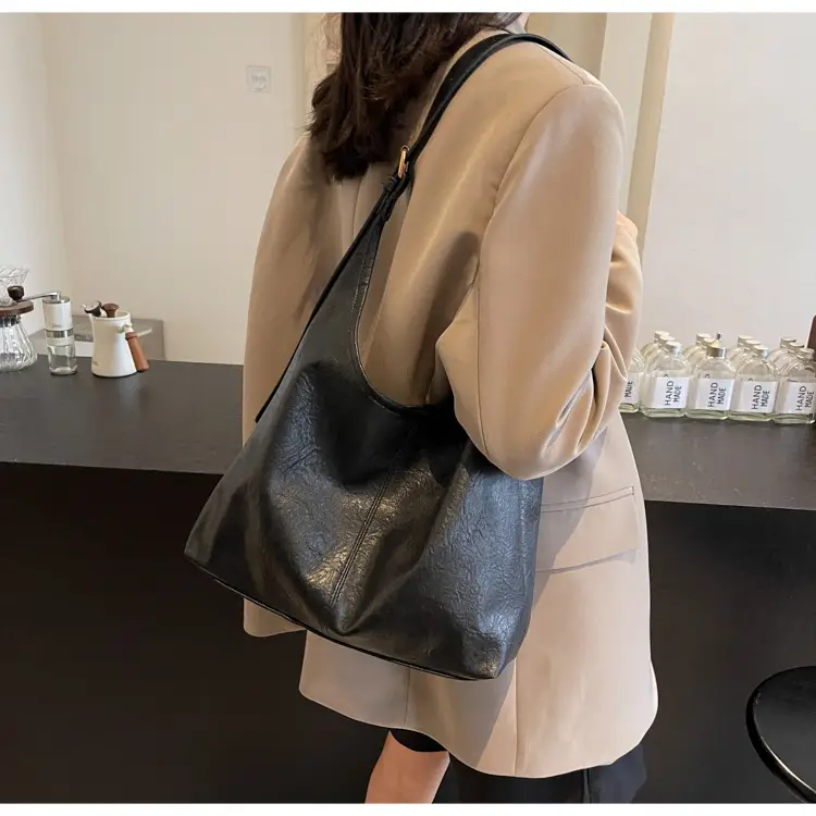 Retro Winter Shoulder Tote with Underarm Bag Set — feature 15