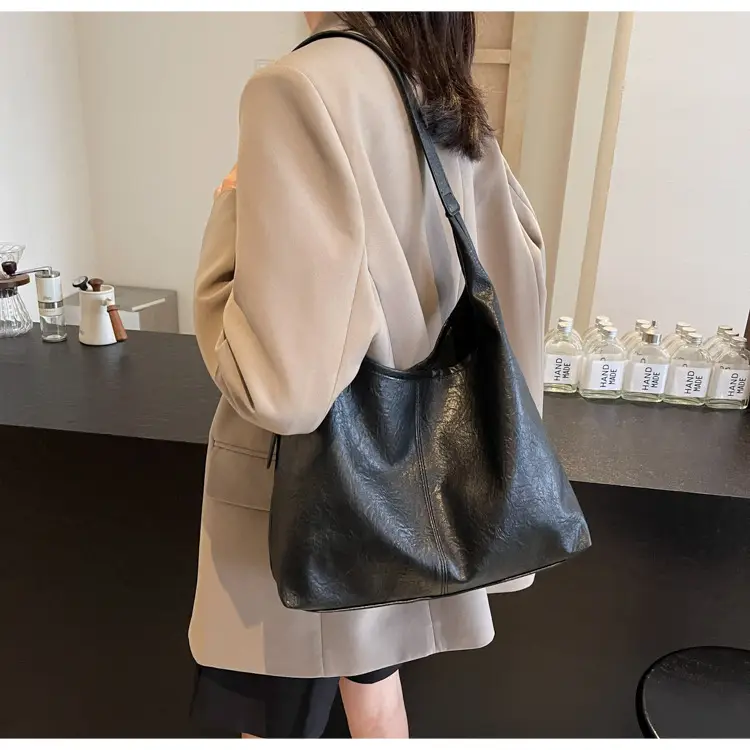 Retro Winter Shoulder Tote with Underarm Bag Set — feature 16