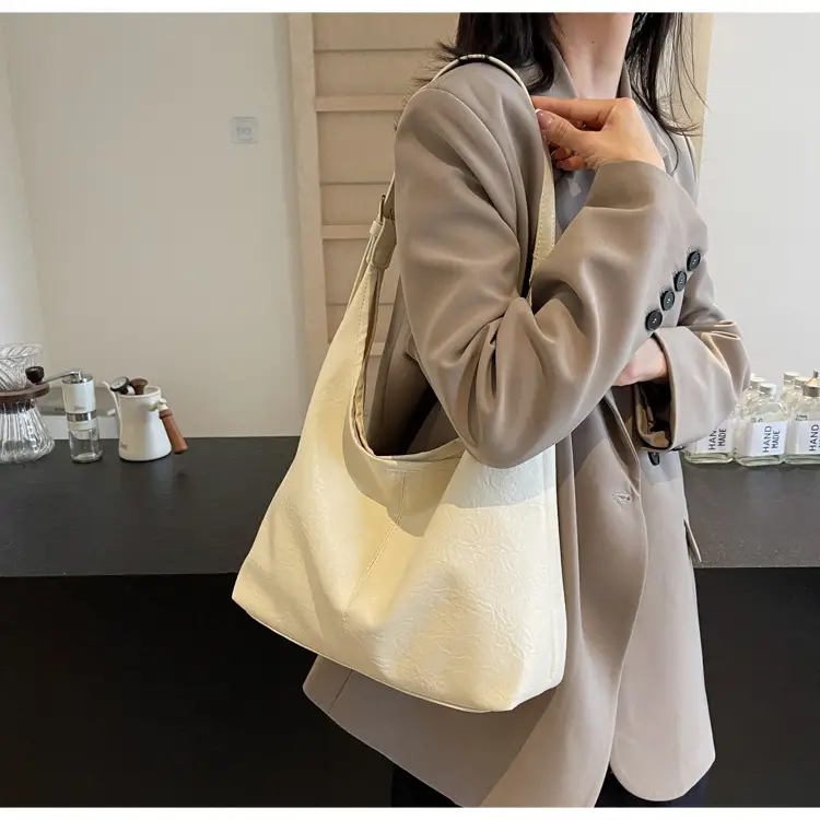 Retro Winter Shoulder Tote with Underarm Bag Set — feature 18