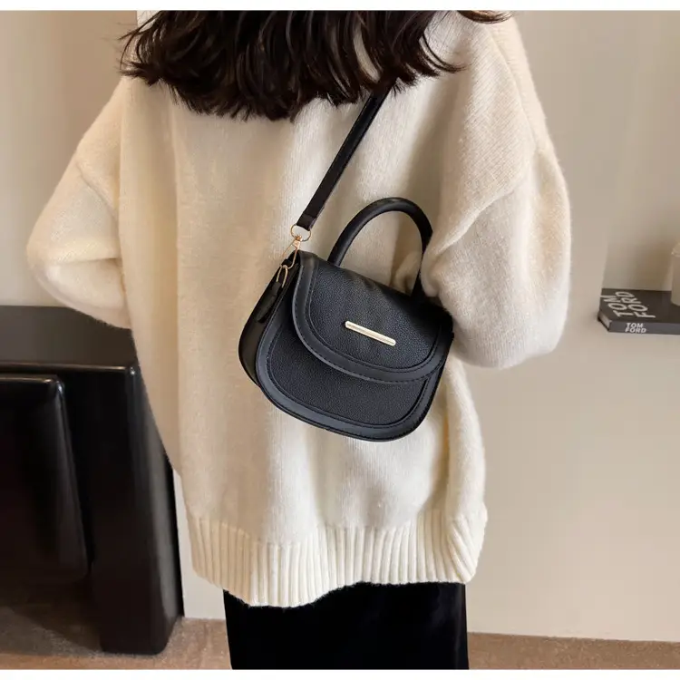 Women's 2024 Winter Handbags Brown Black White Crossbody Shoulder — feature 18