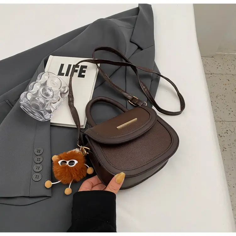 Women's 2024 Winter Handbags Brown Black White Crossbody Shoulder - Image 4