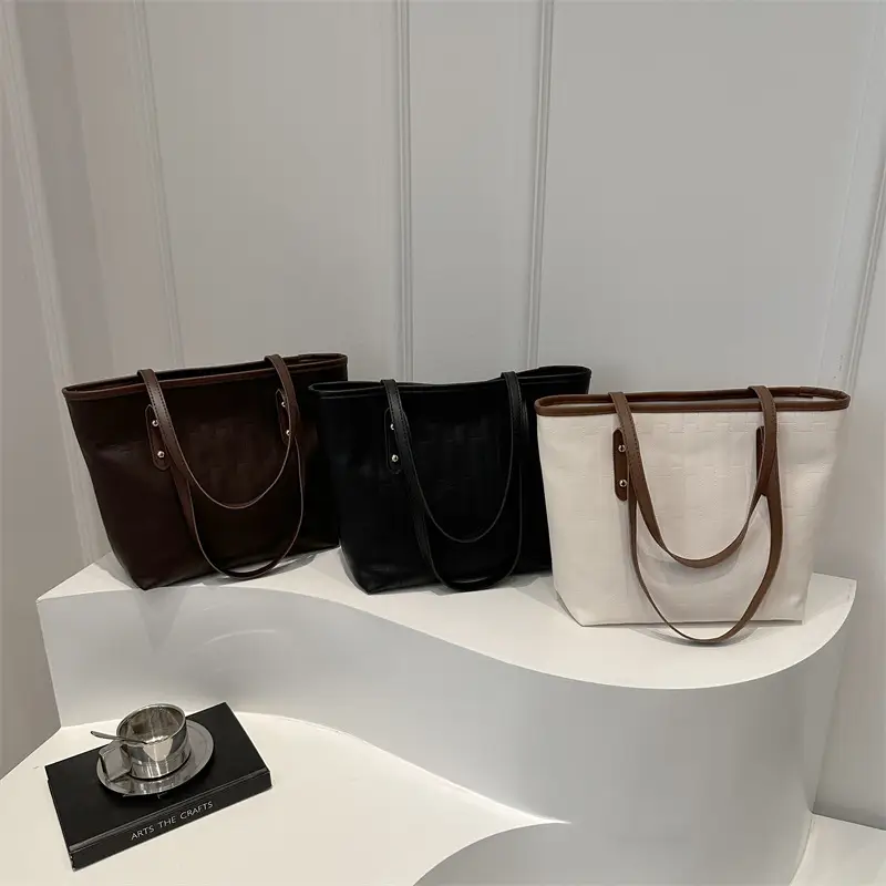 Black Large Capacity Women's Tote Bag Winter 2024 - Image 4