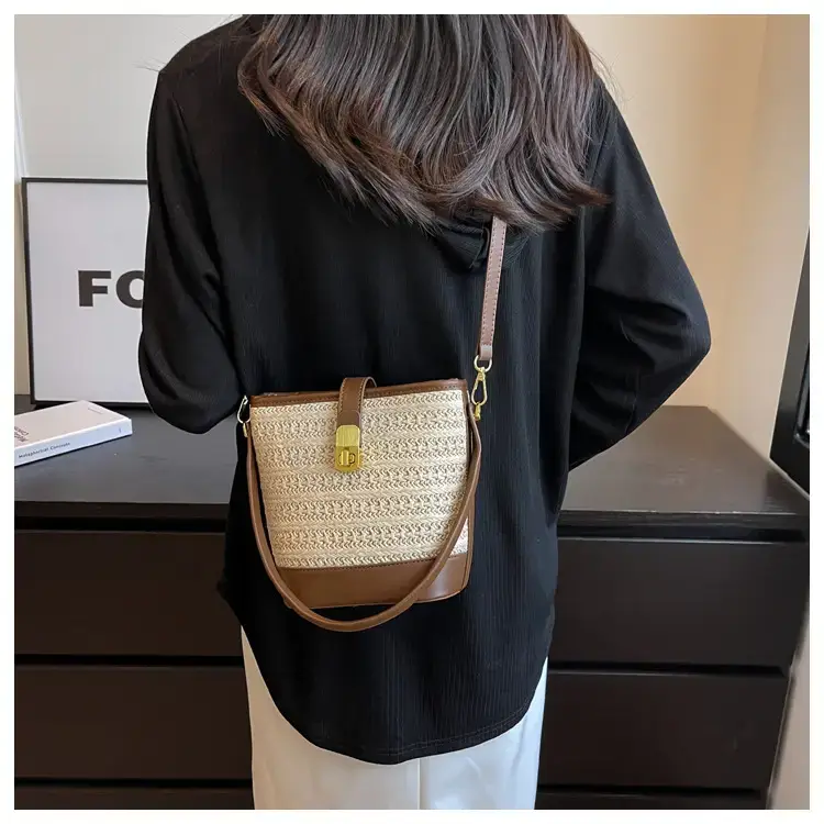 Women Straw Woven Shoulder Bag Brown Leather Strap — feature 13