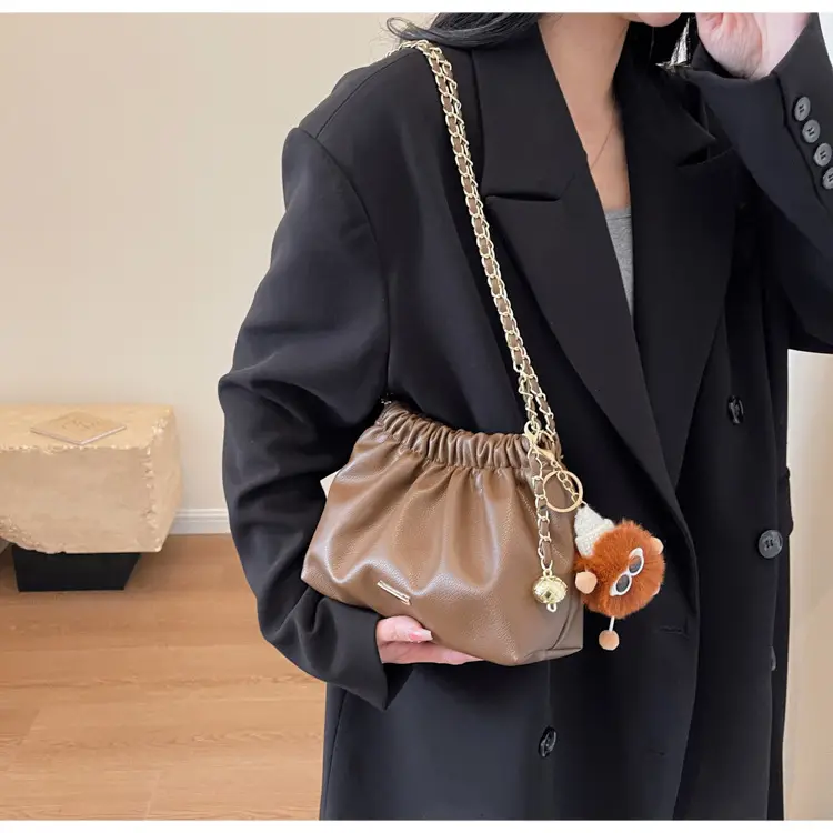 Women's Chain Shoulder Bag with Cute Bear Earring — feature 13