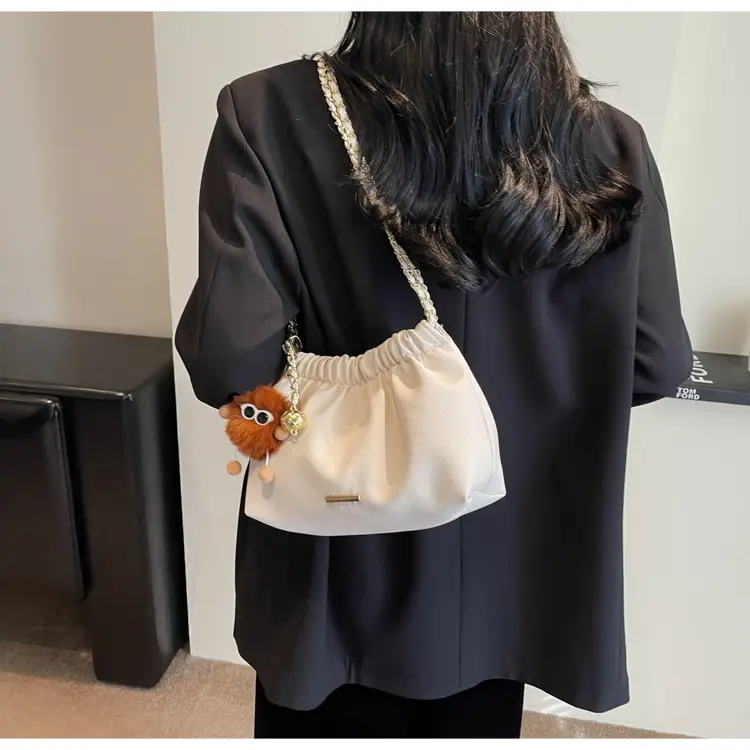 Women's Chain Shoulder Bag with Cute Bear Earring — feature 17
