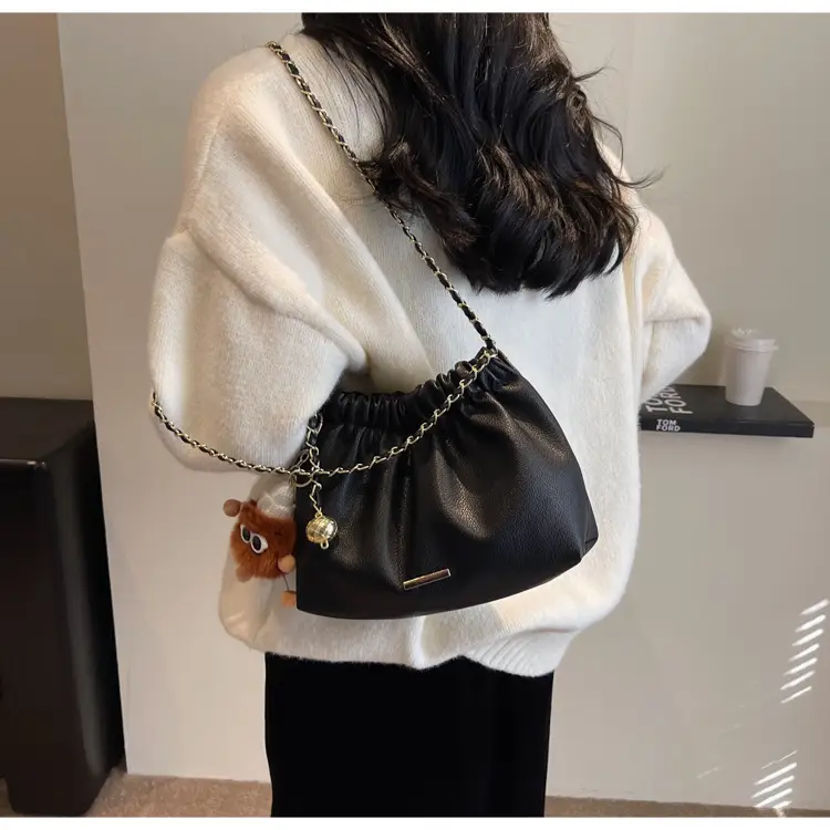 Women's Chain Shoulder Bag with Cute Bear Earring — feature 20