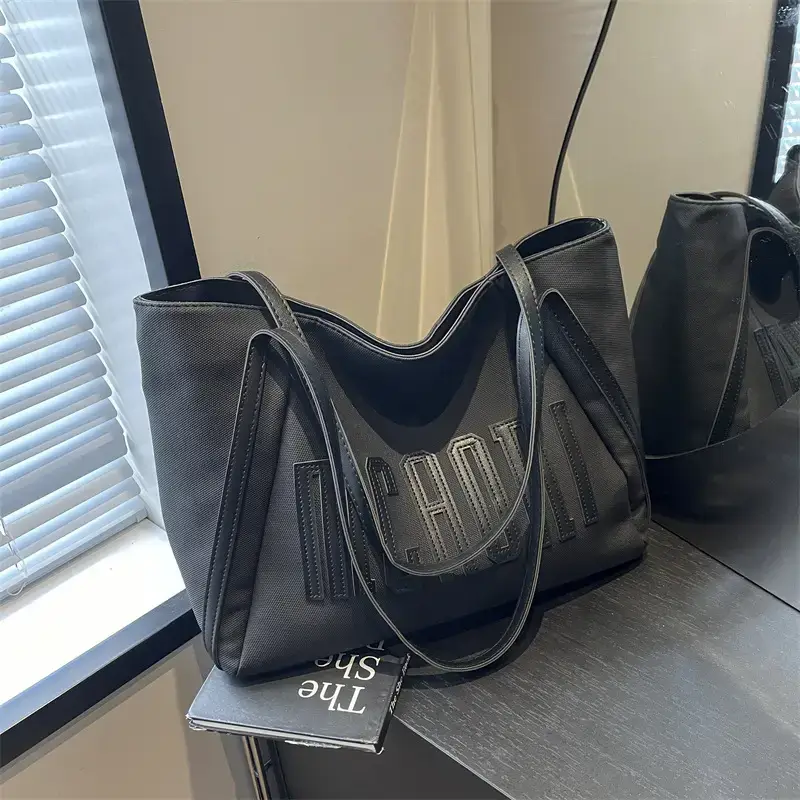 Large Capacity Vintage Black Shoulder Bag for Women