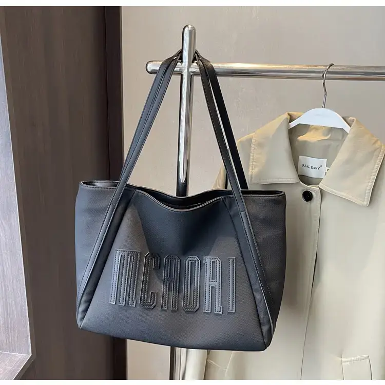 Large Capacity Vintage Black Shoulder Bag for Women — feature 17