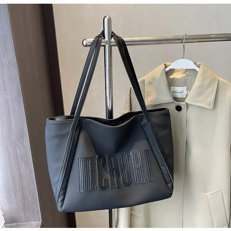 Large Capacity Vintage Black Shoulder Bag for Women — feature 18
