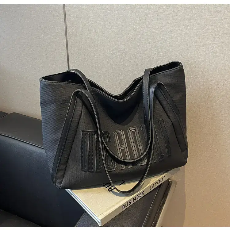 Large Capacity Vintage Black Shoulder Bag for Women — feature 25