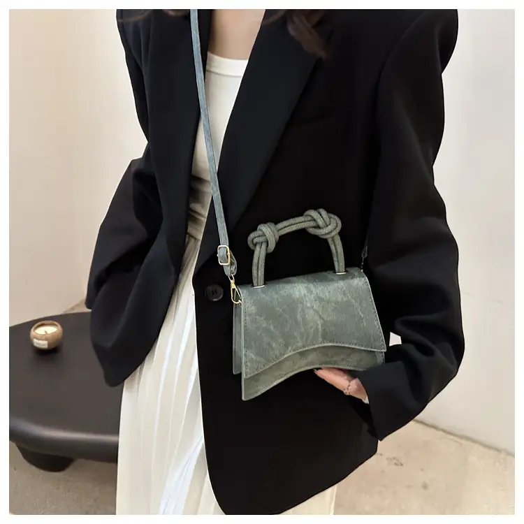 Women's Western Style Shoulder Bag 2024 Autumn Grey — feature 10