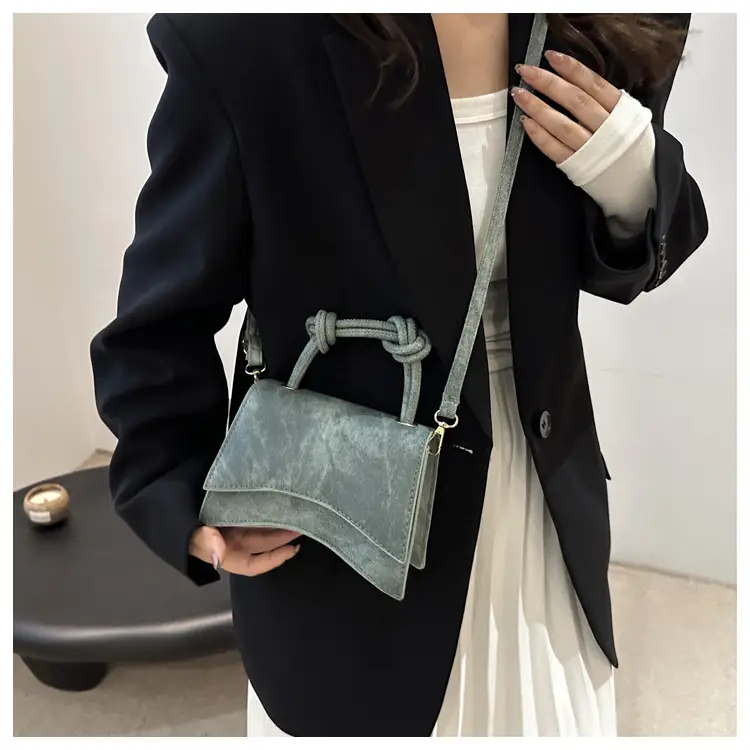 Women's Western Style Shoulder Bag 2024 Autumn Grey — feature 11