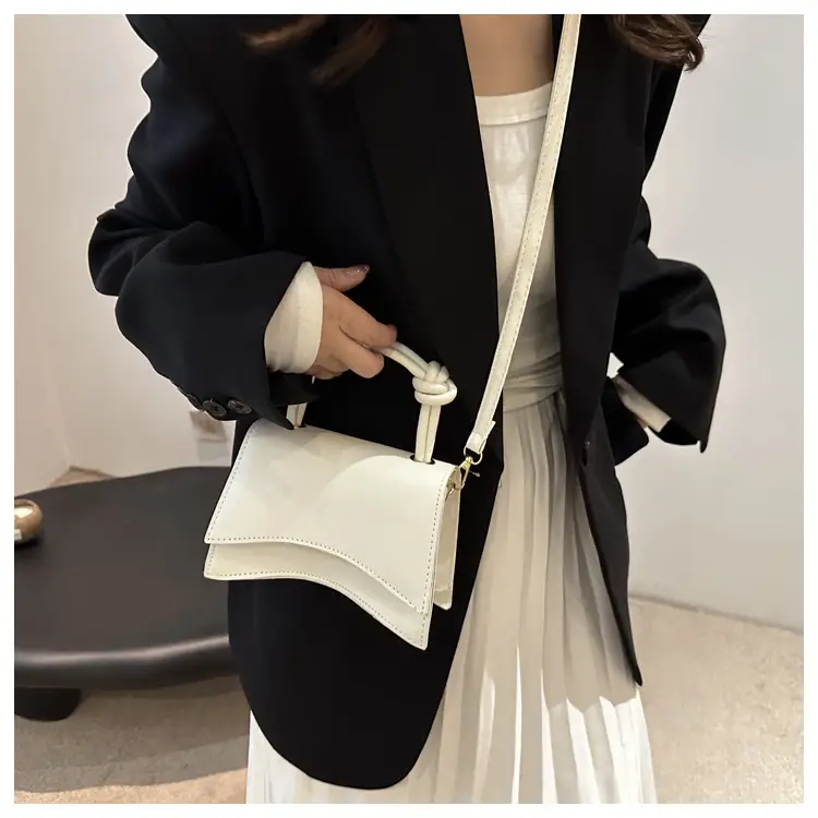 Women's Western Style Shoulder Bag 2024 Autumn Grey — feature 13