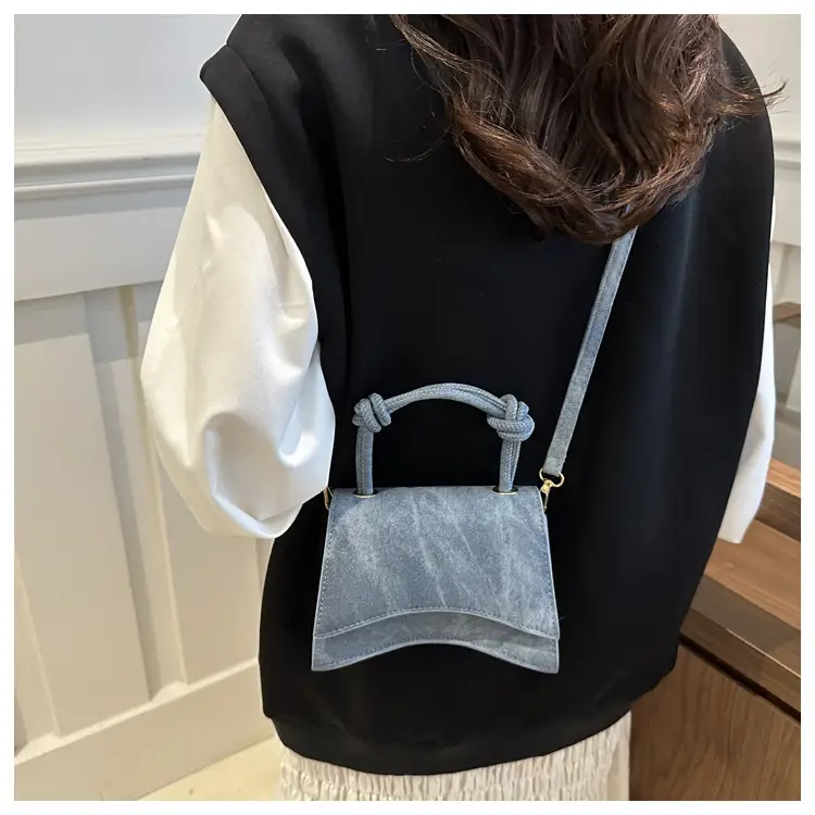 Women's Western Style Shoulder Bag 2024 Autumn Grey — feature 15