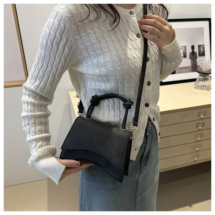 Women's Western Style Shoulder Bag 2024 Autumn Grey — feature 19