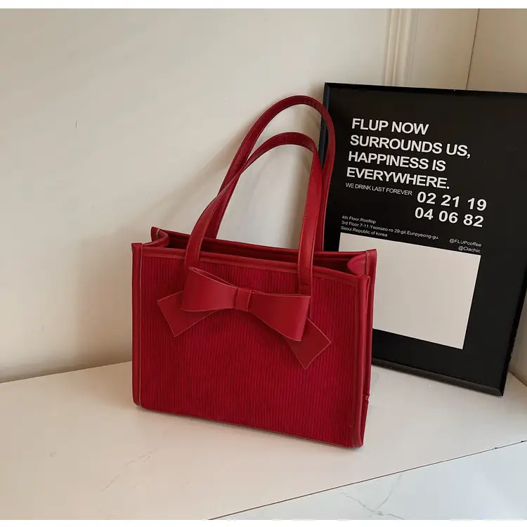 Red Large Capacity Women's Shoulder Bag — feature 12