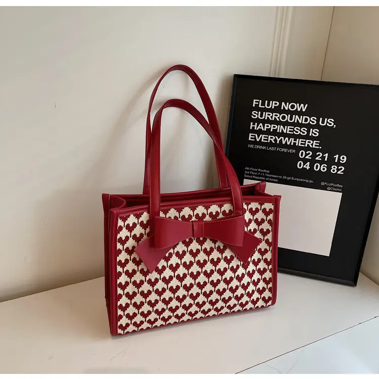 Red Large Capacity Women's Shoulder Bag — feature 15