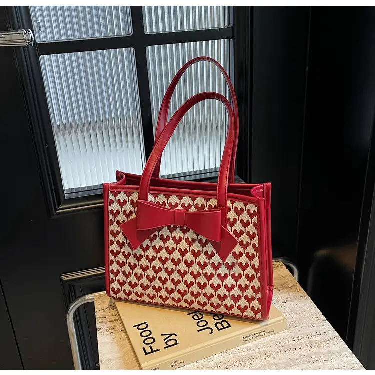 Red Large Capacity Women's Shoulder Bag — feature 17