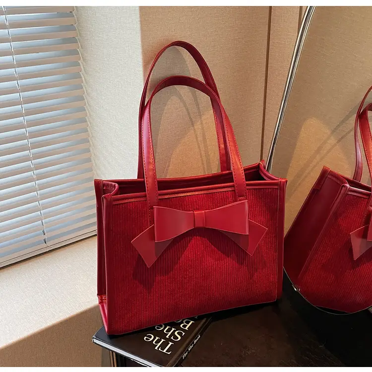 Red Large Capacity Women's Shoulder Bag — feature 22