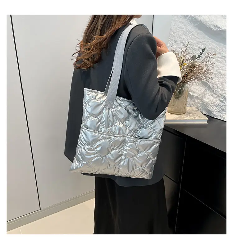 2024 Winter Women's Puffer Handbags Silver Black Gold — feature 11