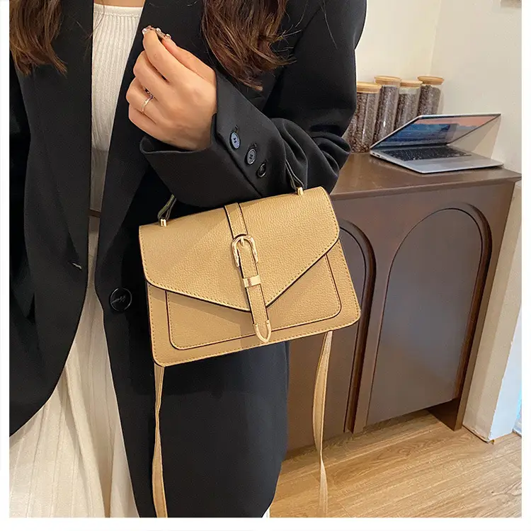 Black Vintage Women's Shoulder Bag 2024 — feature 17