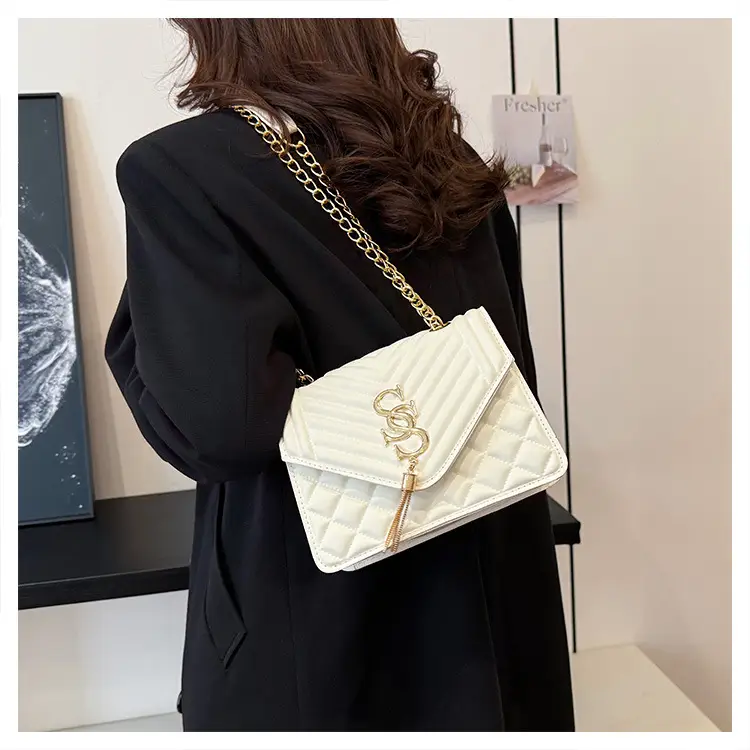Korean Style White Chain Crossbody Bag for Women — feature 10