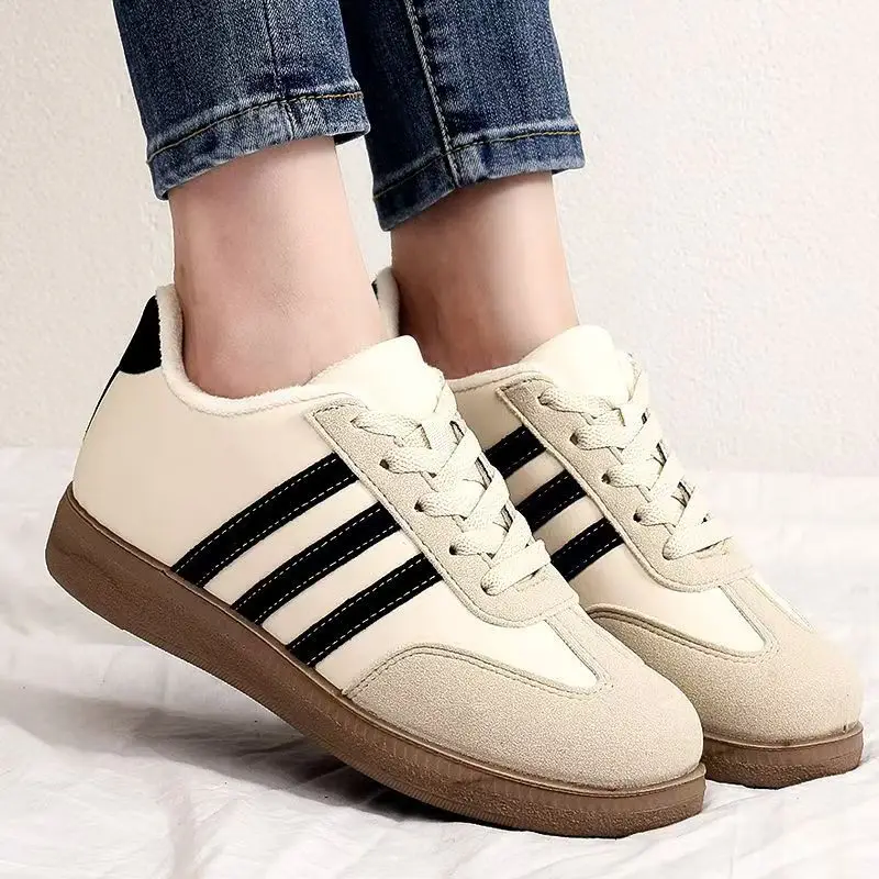 2026 Women's Shoes Winter New Style Non-Slip Soft Sole Lightweight Sports Casual Fleece-Lined Thick-Soled Cotton Shoes — feature 4
