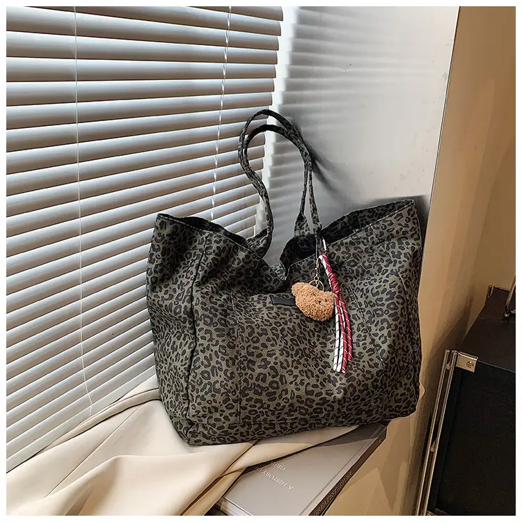 Leopard Print Women's Large Shoulder Tote Bag 2024 — feature 15