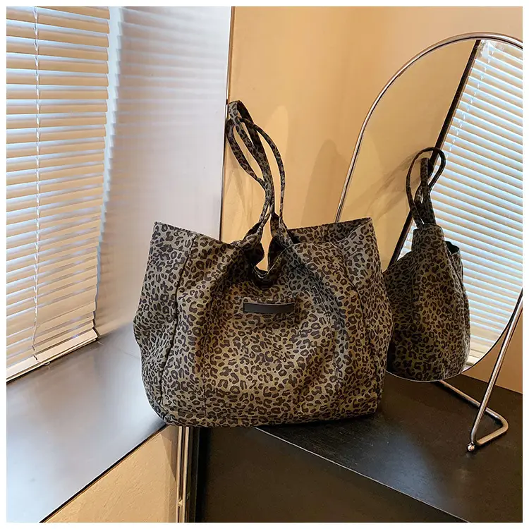 Leopard Print Women's Large Shoulder Tote Bag 2024 — feature 16