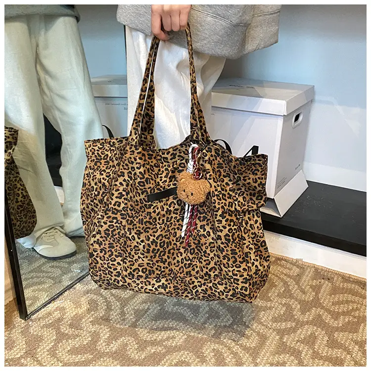 Leopard Print Women's Large Shoulder Tote Bag 2024 — feature 8