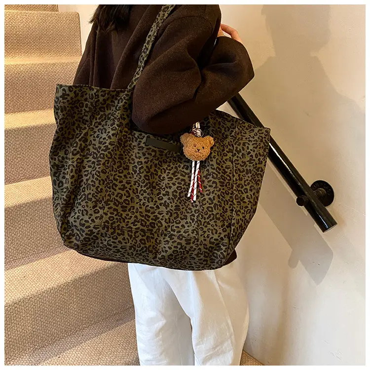 Leopard Print Women's Large Shoulder Tote Bag 2024 — feature 9