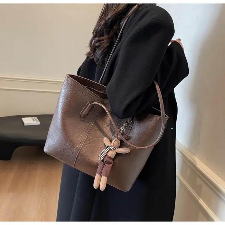 Women's Beige Leather Shoulder Bag with Bow Decor — feature 11