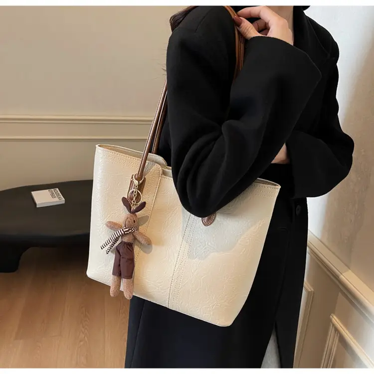 Women's Beige Leather Shoulder Bag with Bow Decor — feature 18
