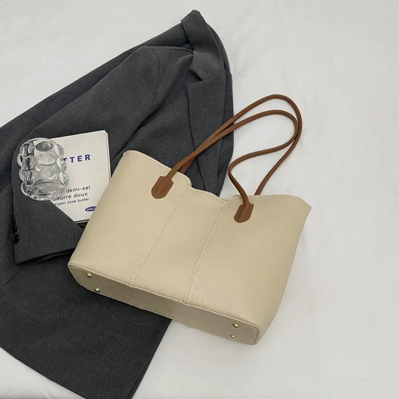 Women's Beige Leather Shoulder Bag with Bow Decor - Image 6