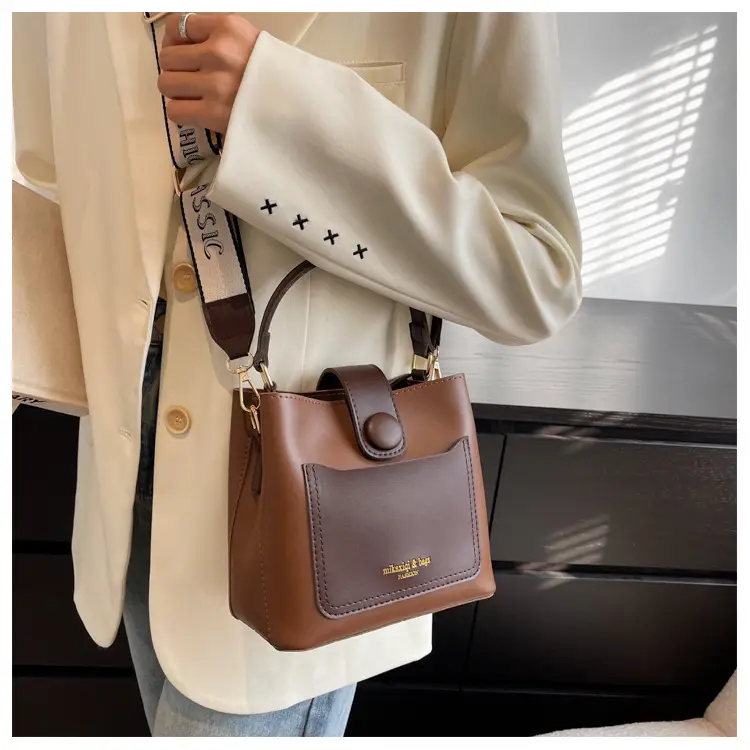 Black Vintage Bucket Bag for Women 2024 New Arrival — feature 12
