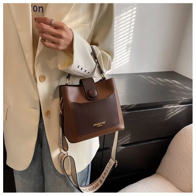 Black Vintage Bucket Bag for Women 2024 New Arrival — feature 13