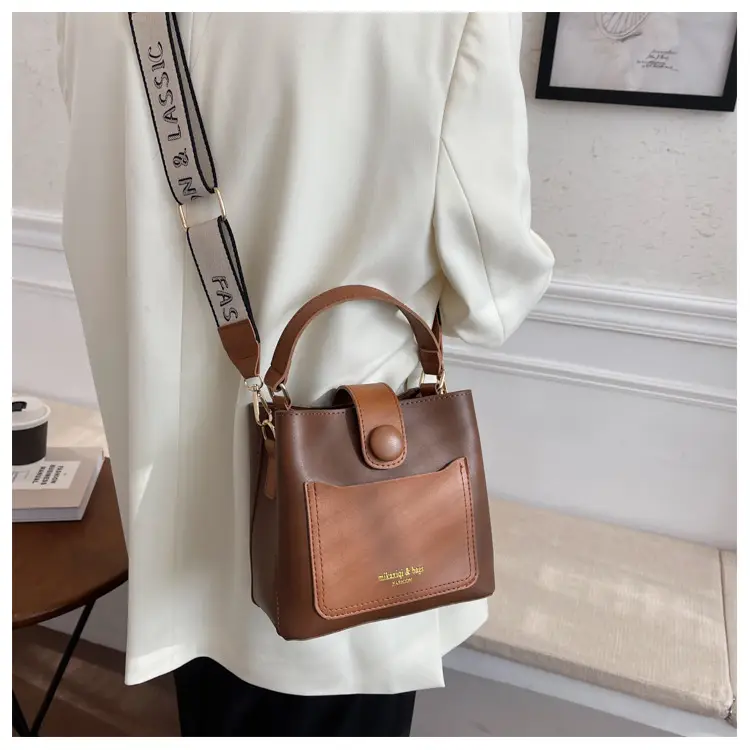 Black Vintage Bucket Bag for Women 2024 New Arrival — feature 18