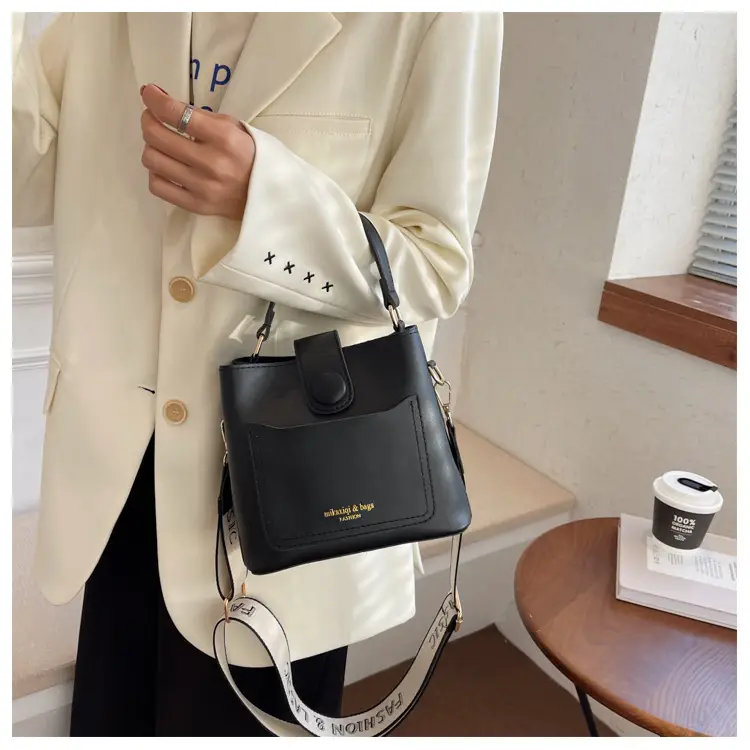 Black Vintage Bucket Bag for Women 2024 New Arrival — feature 21