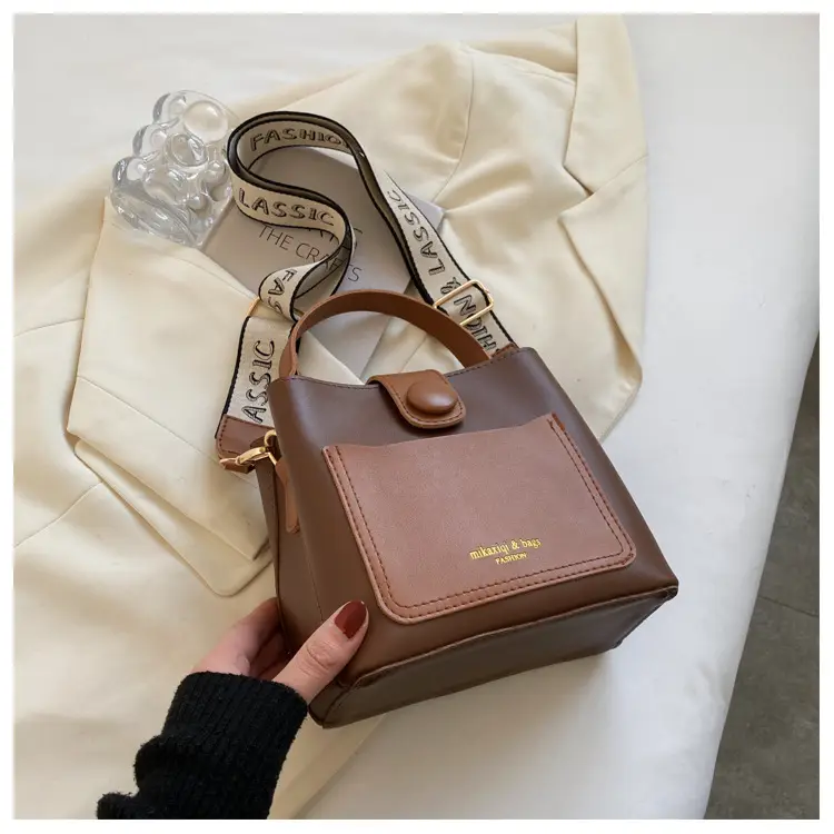 Black Vintage Bucket Bag for Women 2024 New Arrival — feature 35