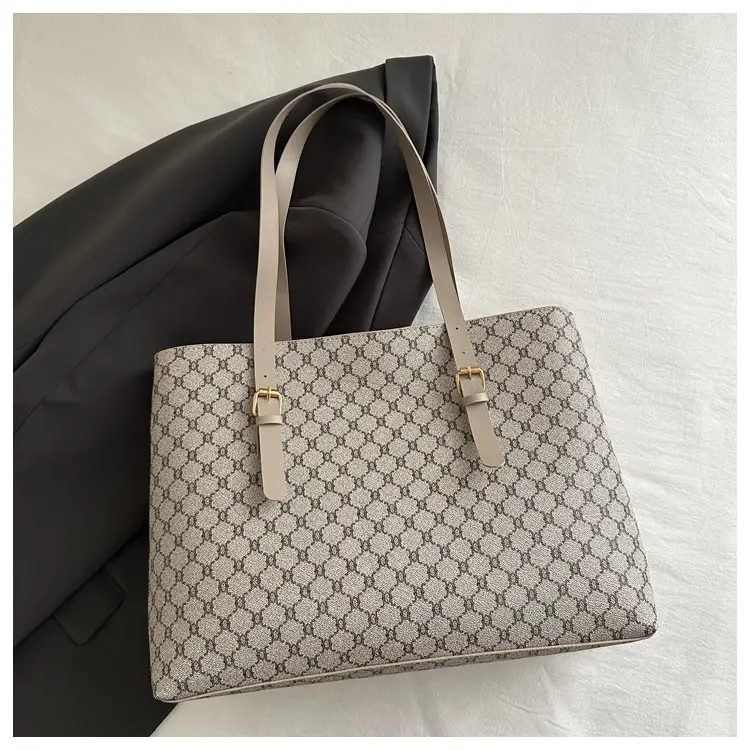 Women's Large Capacity Shoulder Bag Brown Monogram Pattern — feature 15