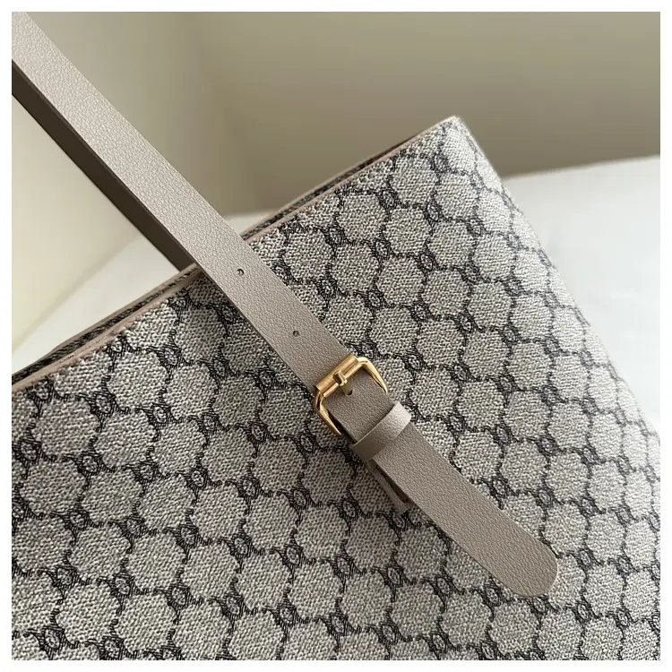 Women's Large Capacity Shoulder Bag Brown Monogram Pattern — feature 24