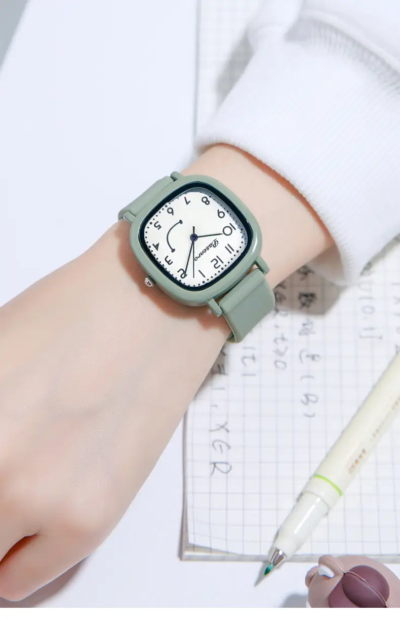 Raviv Black Square Watch for Students — feature 10