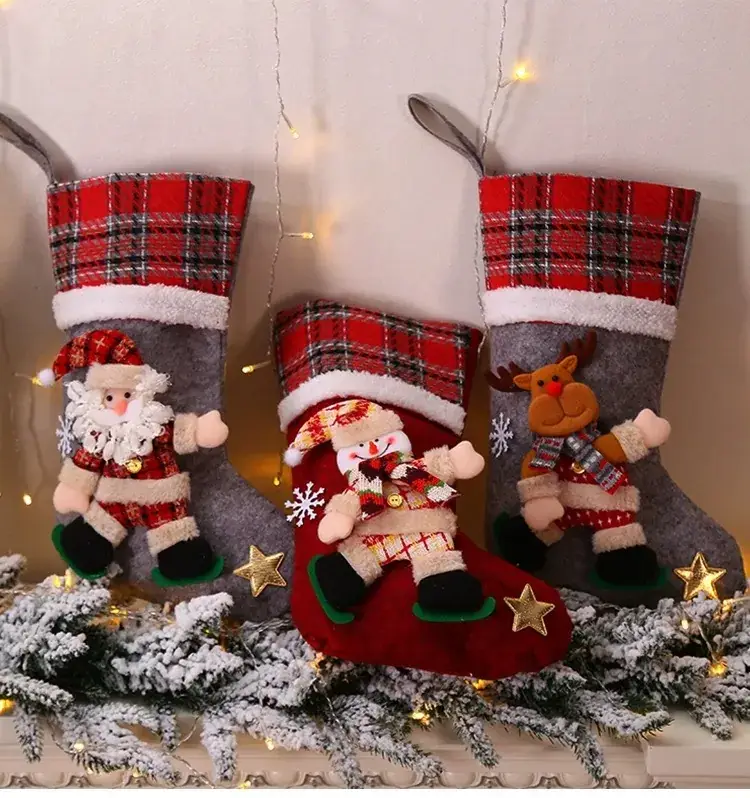 Christmas Plaid Stocking Set for Kids Gift Bag — feature 6